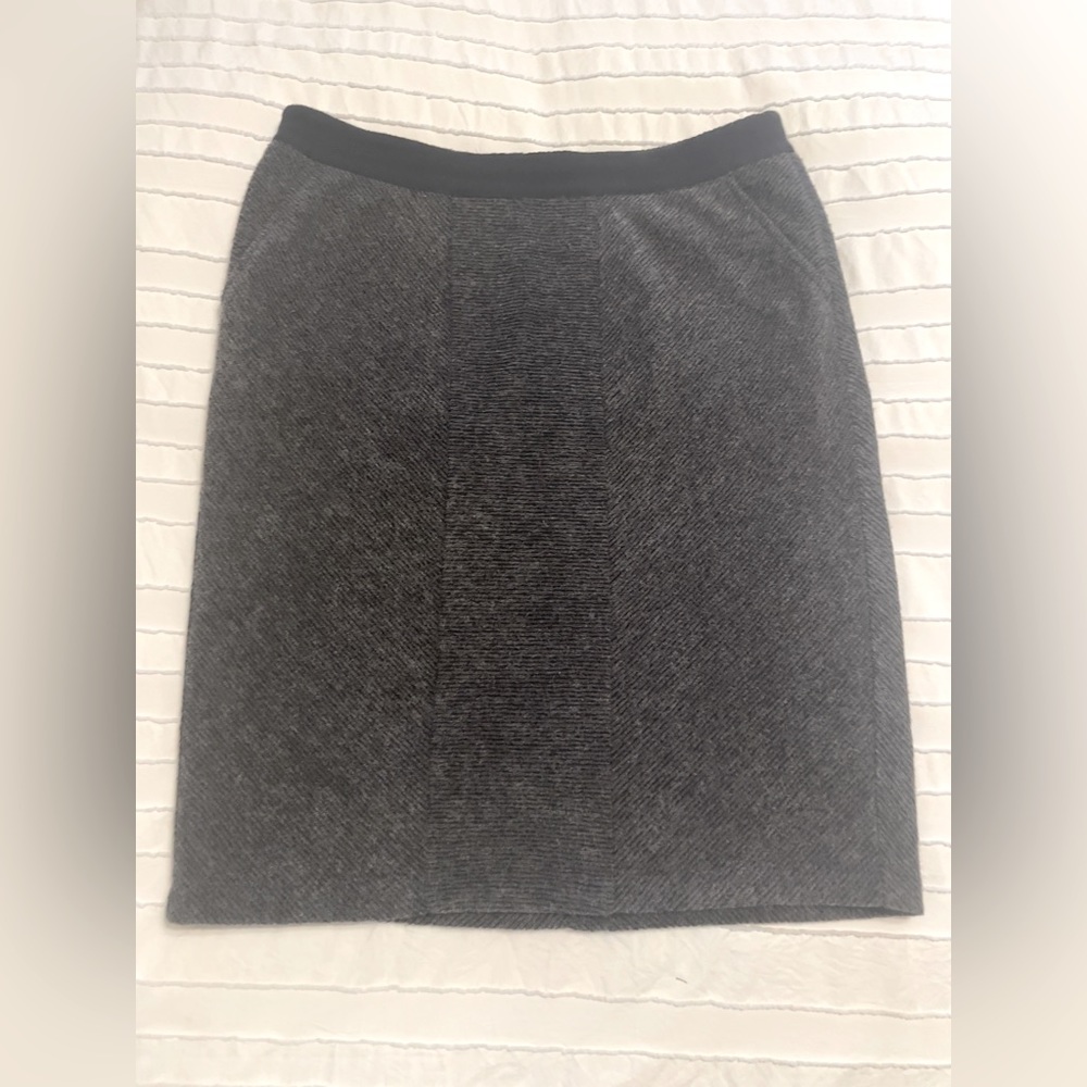 Lou and grey soft gray pencil skirt with pockets